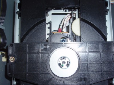 Akai CD 79 010.jpg
