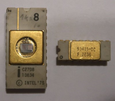 Moje nejstarší EPROM a RAM, oboje 1K