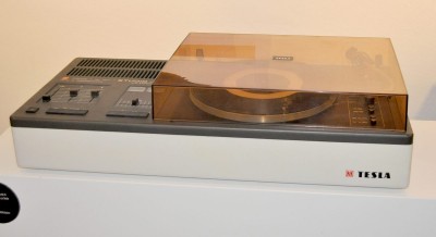 Tesla Studio100.jpg