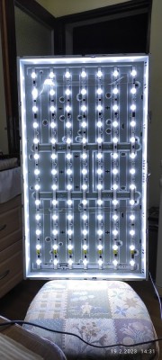 Po opravě zdroje svítí LED diody trvale, neblikají.