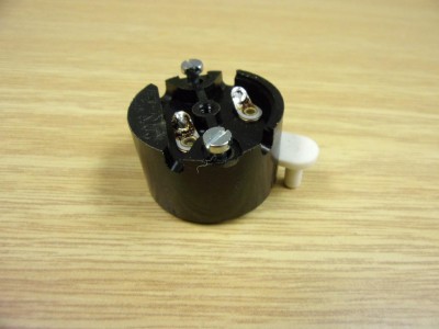 koncovy-vypinac-spinac-talire-na-desky-gramofon-tesla-nzc-300-116821230.jpeg