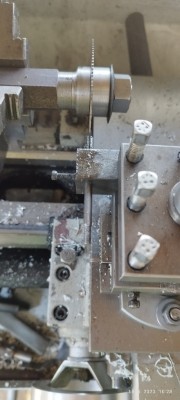 Tyč má priemer 4.5mm, kotúčová píla hrúbku 1mm.