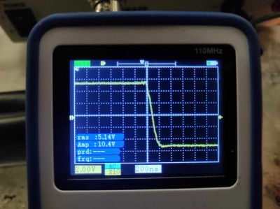 Ugs IXFX94N50 R gate 0R5+kondenzátor 47nF mezi GS.jpg