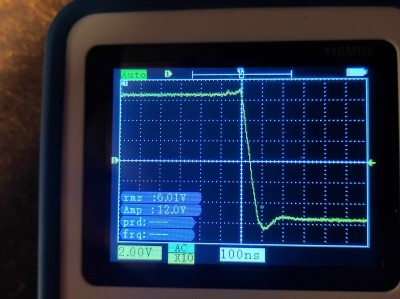 Ugs  IXFX94N50 R gate 0R5 cca 110ns.jpg