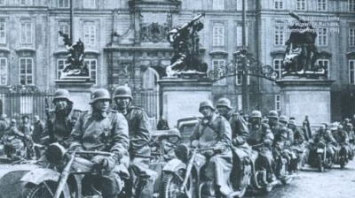 sraz motorkářů Praha 4.jpg