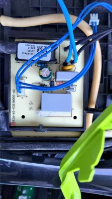 Vysavač Electrolux UltraOne EUOC9GREEN.jpg