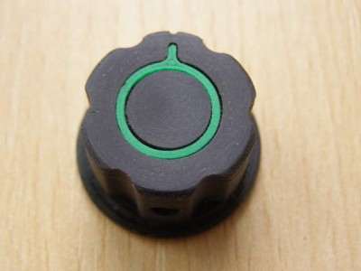 knoflík25x15d6plný.JPG