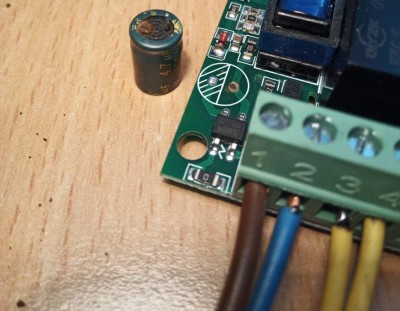 4.7uF 400V LOWESR 105C