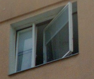 skutecne panelakove okno 001.jpg