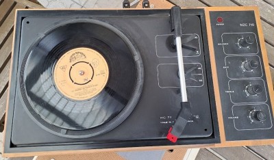 NZC710a.jpg
