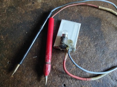 zarovková zkoušečka 3.7V.jpg