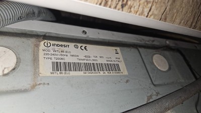 Pračka Indesit Witl 86