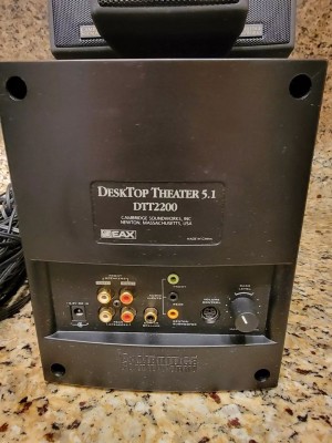 desktop theater 5-1 DTT2200.jpg