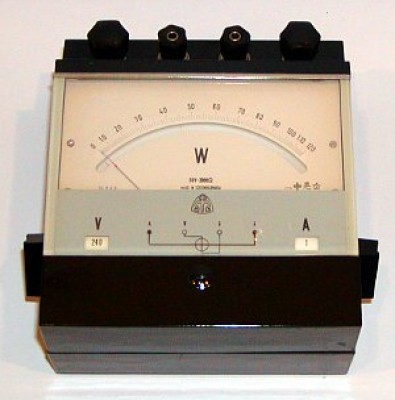 laborator_wattmetr_metra.jpg