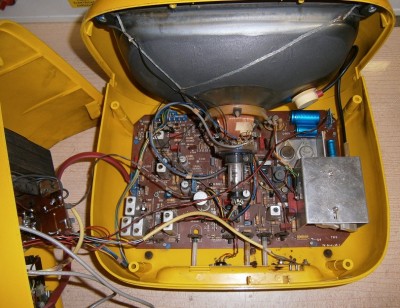 Minitesla 4156AB vnitrni.jpg