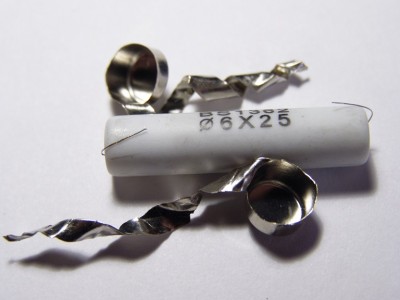 disassembled fuse.jpg