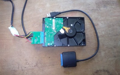 S externí napájením 5V (i 12V) funguje jak má.