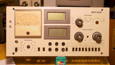 BM529M_01.jpg