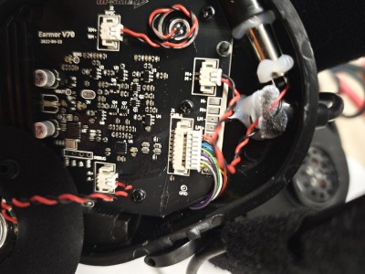 Earmor V70 - 1.jpg
