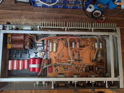 pohled na komplet elektroniku