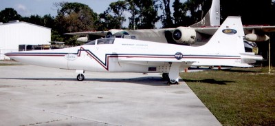 Northrop_F-5E_(modified)_DARPA_sonic_tests_04.07R.jpg