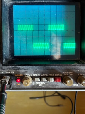 Zobrazení kalibračního signálu 3V/2kHz