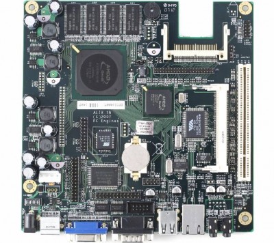 Tohle jsme používali - ten Geode CPU má grafiku přímo v sobě.