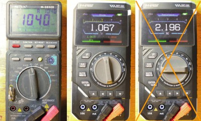 Přístroj neidentifikoval infraLED v optočlenu PC817, nutno přepnout na diodový test ručně. Měřicí proud obou měřidel není shodný, proto se poněkud liší i naměřené úbytky napětí.