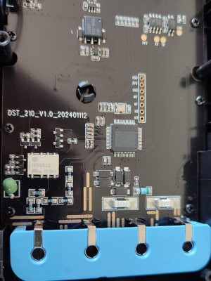 DST-210_DMM1-pic01.jpg