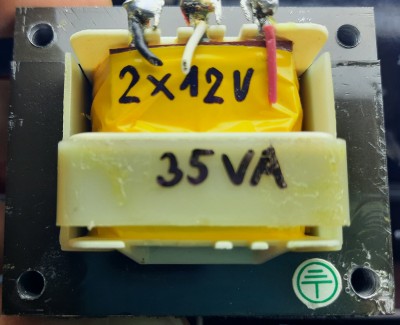 Trafo 35VA prevrtane diry_HQ1.jpg