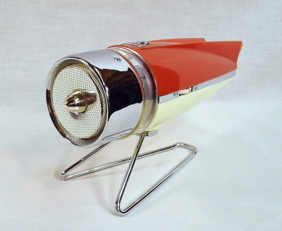 Sharp BH-352  rocket radio 1959 1.jpg