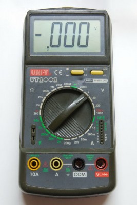 DMM UNI-T UT2002.jpg