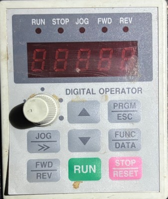 Ovládací panel na CNC