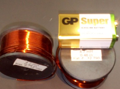 cívka 4,7mH 0,46ohm.jpg
