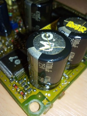 3x470µF/25V
