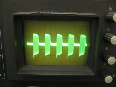 100MHz - zvisle pruhy