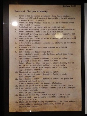 Pracovní řád pro úředníky z roku 1870.jpg