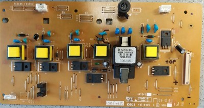Původní deska napájení tonerové části
<br />LED svítí červeně přes plexisklovou rozptylovací tyč a nejspíš slouží k mazání optického válce před osvitem válce LED hlavou