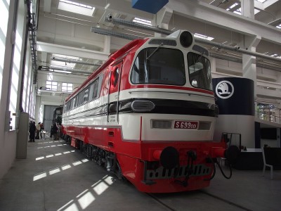 1024px-ŠKODA_32E.jpg