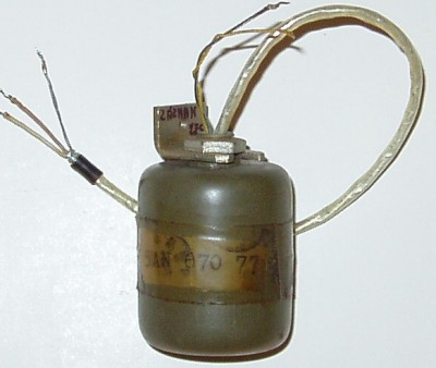 Trafo z linkového +6dBu vstupu záznamových zesilovačů studiového magnetofonu 19/38. Tady asi o linearitě přenosu nebude pochyb a zkreslení při +6dBu je jistě nepatrné.
