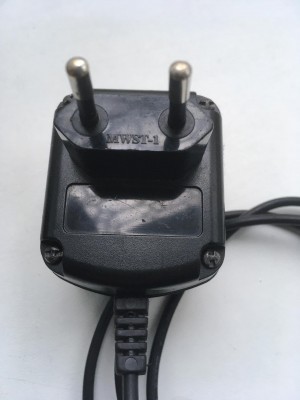 adaptér 9V - b.jpg