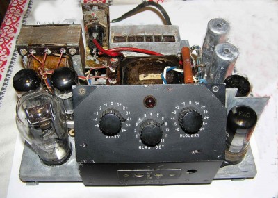 Zesilovac 1.jpg