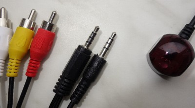 APEBOX 4 pin jack.JPG
