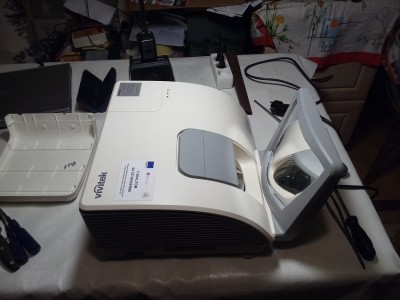 Projektor D791ST