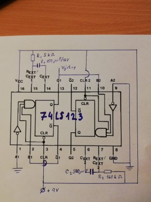 AKO_74LS123zmensenej.jpg