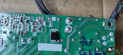 Konektor pro žárovku (+370V RED)