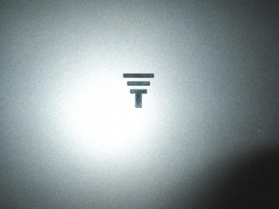 china_macbook_t_logo.jpg