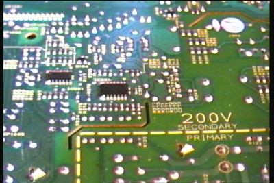 Takhle ten obraz v MJPEGu vypadá. Analogová bezpečnostní kamera přes 10m kabel.